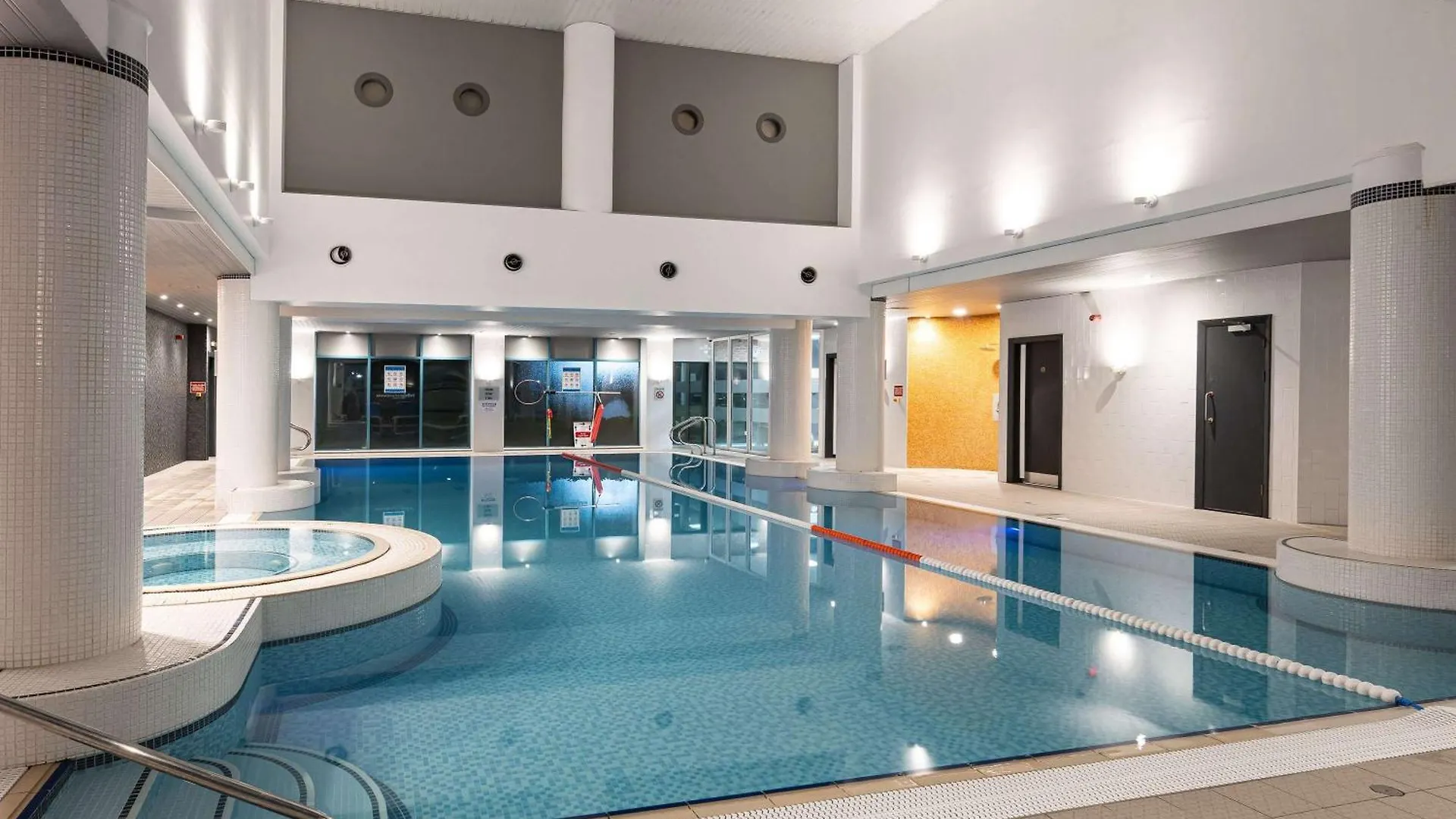 Hotell Novotel Cardiff Centre