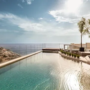 Fitch 4*, San Ġiljan Malta