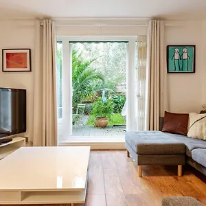 Charming 2-bed Garden Flat , Londres Reino Unido